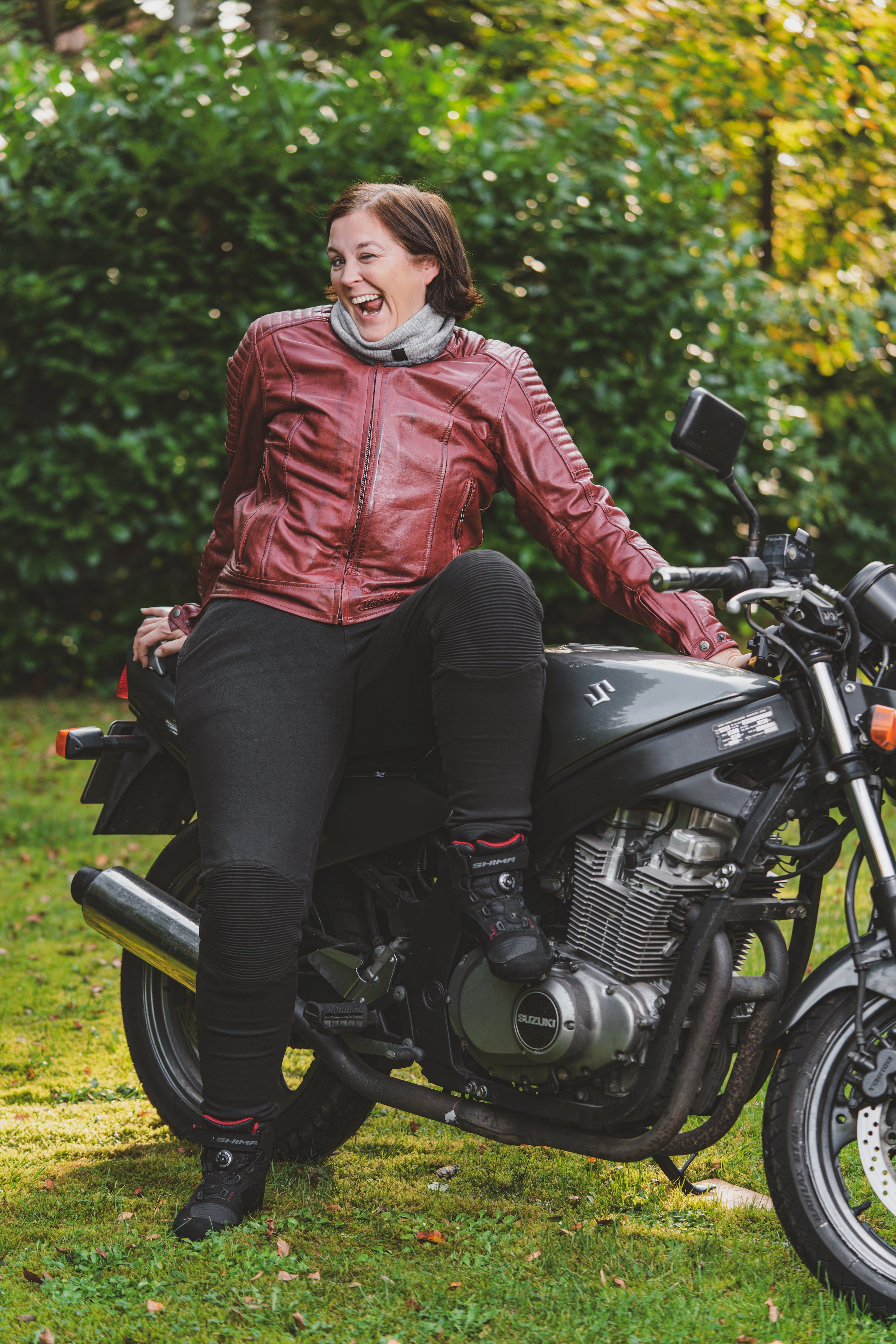 Damen-Motorrad-Leggings mit geripptem Knie-Design